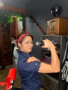 Rosey the Riveter as a Barber